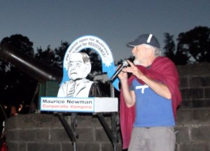 IMG_6373-Effigy-Graeme-Dunstan-talking-about-Maurice-Newman-cropped